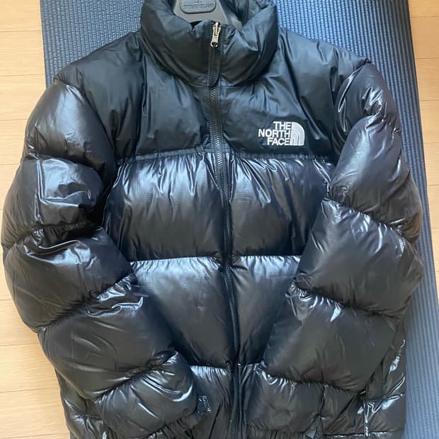 노스페이스 패딩 리얼블랙 눕시 유광 XL 엑스라지 105사이즈 판매합니다