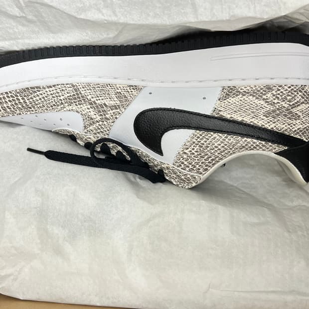 나이키 포스 뱀피2