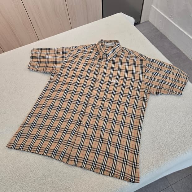버버리 체크 반팔 셔츠 L : 싸게 드려요