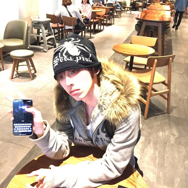 후아유 빈티지 갸루 Y2K 그레이 울프죠 S