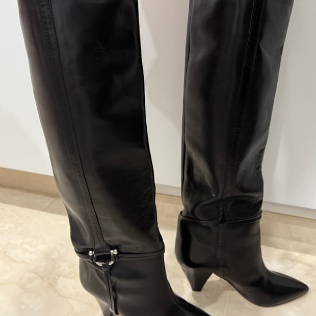 이자벨마랑 송아지 가죽 하네스 롱부츠 블랙 37