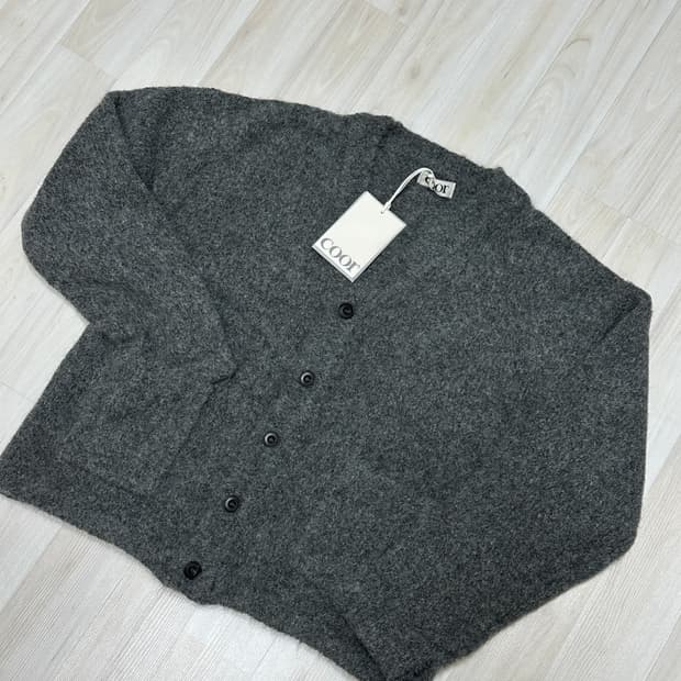 새상품)쿠어 coor 알파카 헤어리 브이넥 가디건L/그레이