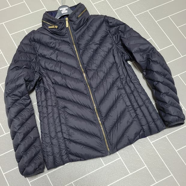 마이클코어스 셰브런 덕다운 퀼팅  패딩 L