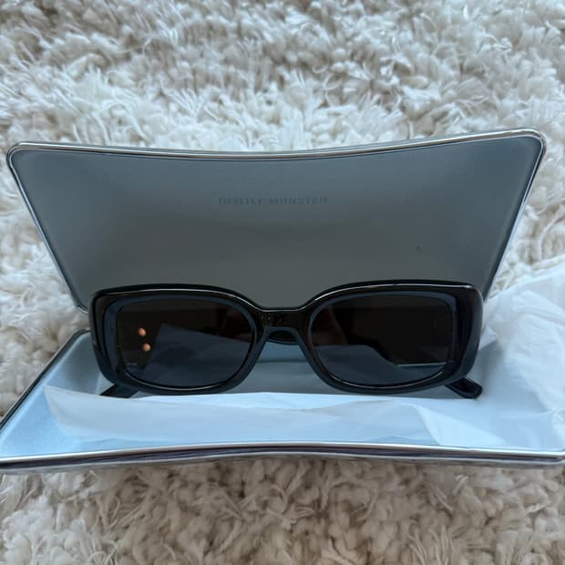 젠틀몬스터 블랙 선글라스