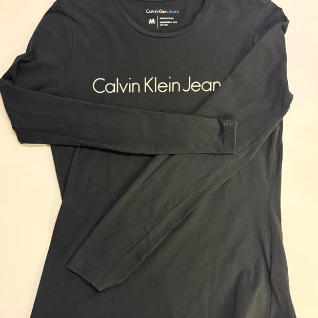 Calvin Klein 기본티