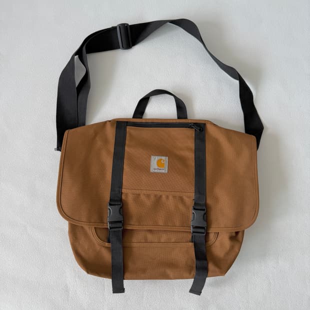 칼하트(Carhartt) 메신져백