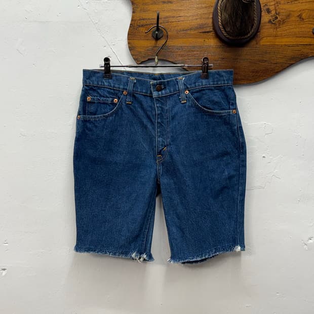90s Levi’s 505 Denim Shorts