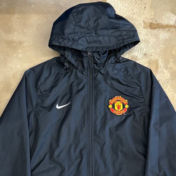 L 나이키 맨체스터 유나이티드 블랙 후드 바람막이 