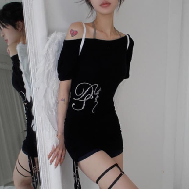 딥스웨이 핫픽스 스트랩 티 블랙