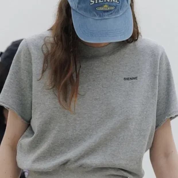 시엔느 컷팅 맨투맨 스웻셔츠