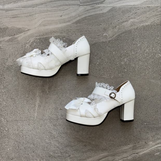 BODYLINE white ribbon lace mary jane 