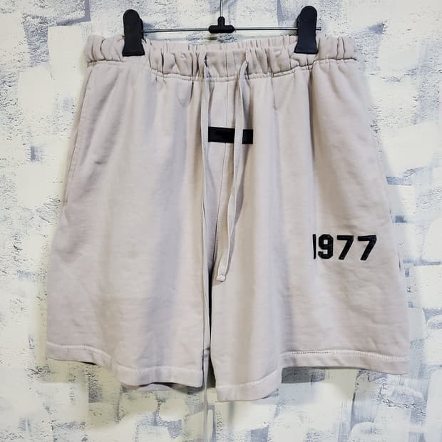 피어 오브 갓 에센셜 1977 쇼츠 라이트 베이지 M