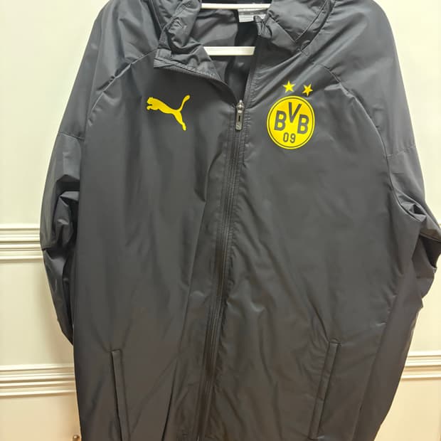 퓨마 도르트문트 바람막이