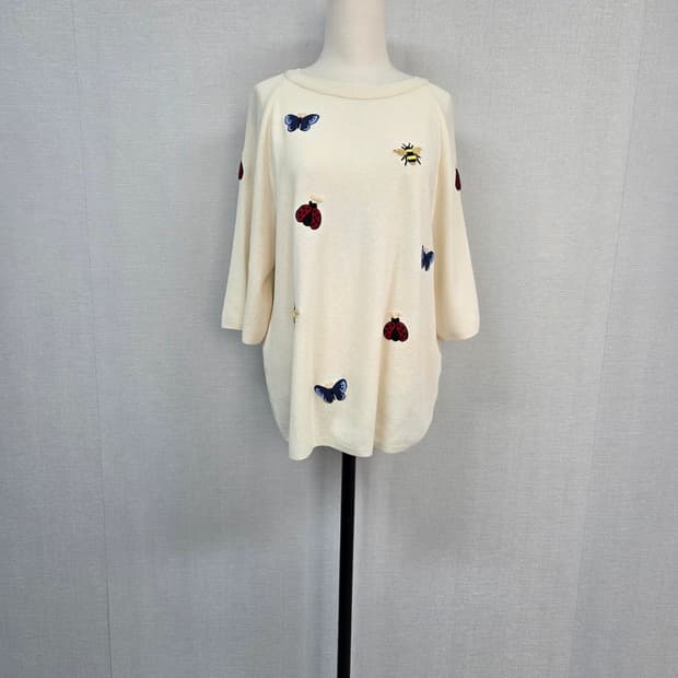 베네통   자수 반팔니트티