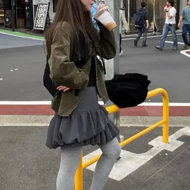 캐롤쇼페 볼륨 미니 스커트 (새상품)