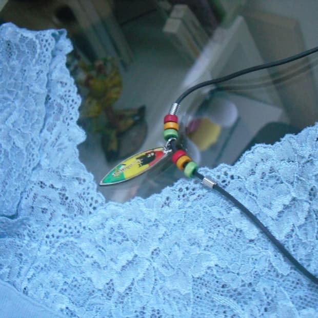 Rasta Color Surfboard Pendant Choker