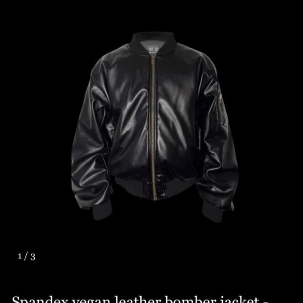 에모스탠스클럽 레더 봄버