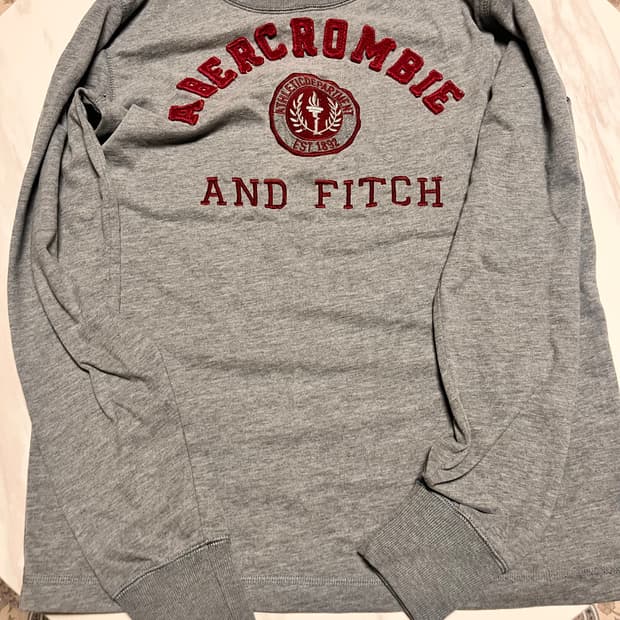 아베크롬비 롱슬리브