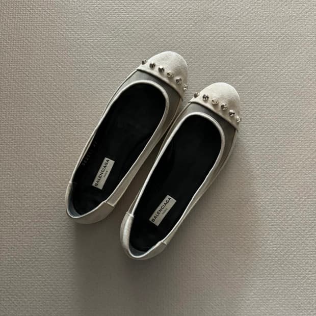 발렌시아가 스웨이드 발레리나 플랫 슈즈 37 