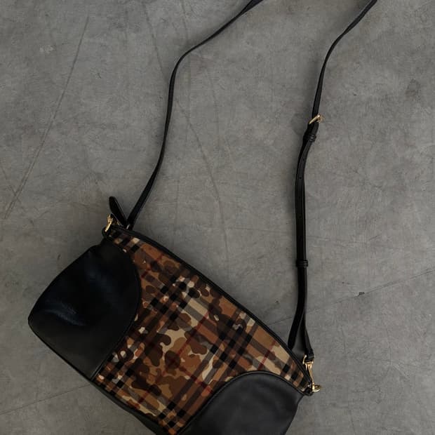 Burberry 버버리 리미티드 레더 노바체크 크로스백