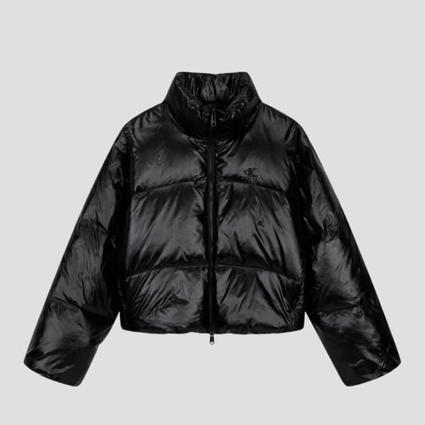 캘빈 크롭 글로시 커브드 퀄딩 다운 푸퍼 패딩