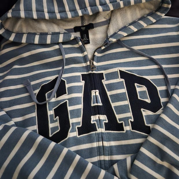 유일매물 ] GAP 핀터깔 파흰 단가라 후드 집업 남녀공용 M