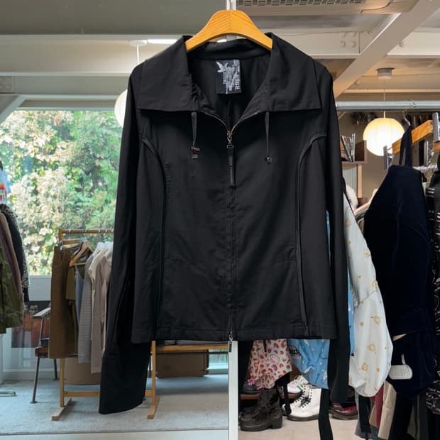 히로코 코시노 트렁크 집업 자켓