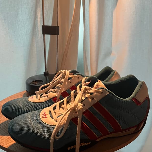아디다스 운동화