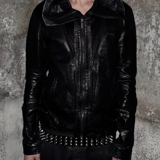 코데즈컴바인 하이넥 레더 구합니다