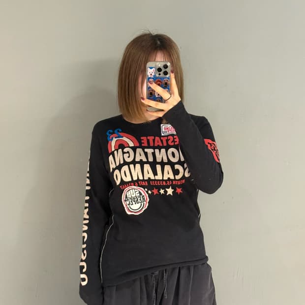 lettering detail long sleeve