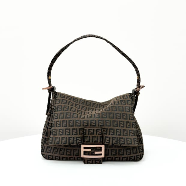 펜디 주카 캔버스 맘마 바게트백