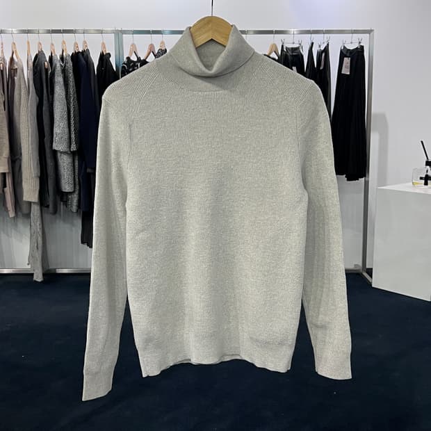 [L] 띠어리 터틀넥니트