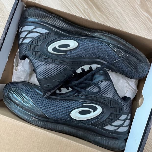 키코코스타디노브  x 아식스 젤 소켓 2 그레이 275