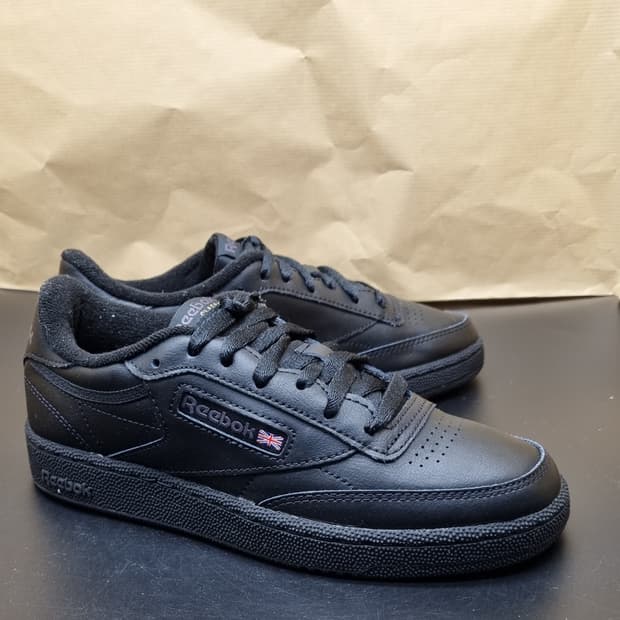 리복 클럽 C 85 블랙 스니커즈 240