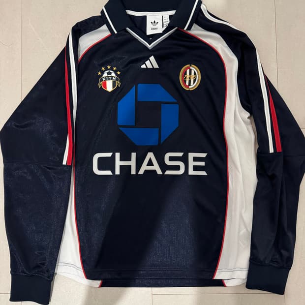 kith x adidas chase 져지