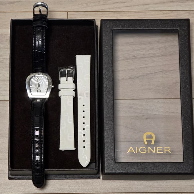 Aigner(아이그너) A32200 여성용 쿼츠 클래식시계