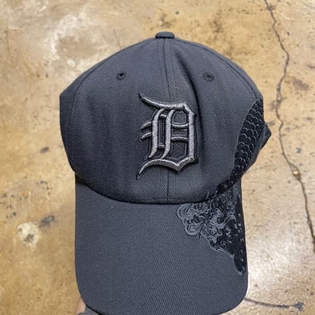 mlb 드래곤 자수 볼캡