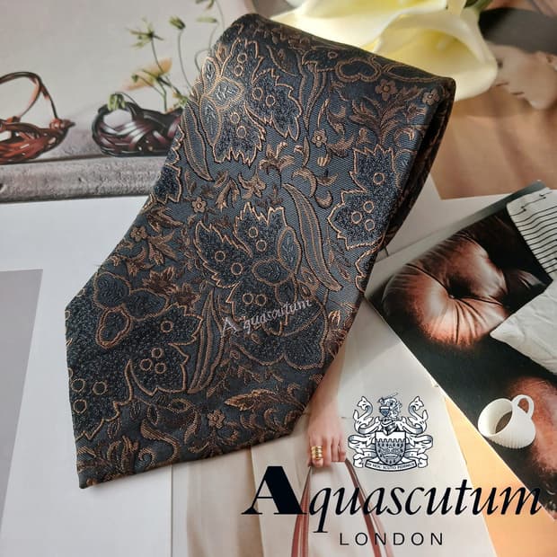 아쿠아스큐텀 실크 플라워 자카드 넥타이 9cm A+~A등급 A18970
