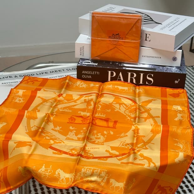 에르메스 쁘띠 스카프 오렌지