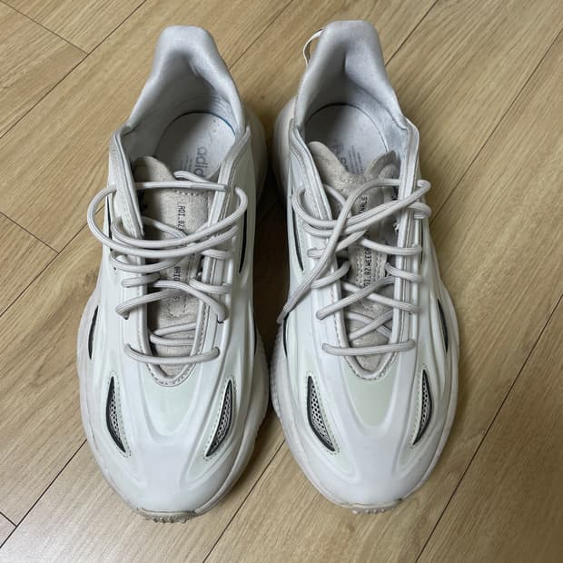 아디다스 오즈위고 셀록스