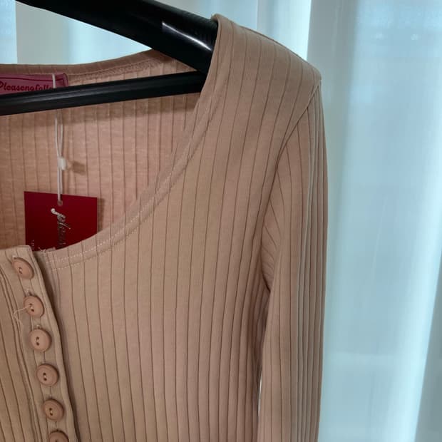 Pleasenofollow 플리즈노팔로우 탑