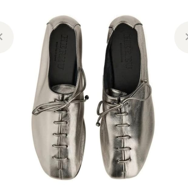 헤레우 HEREU 플레가다 메탈릭 로퍼 실버 37