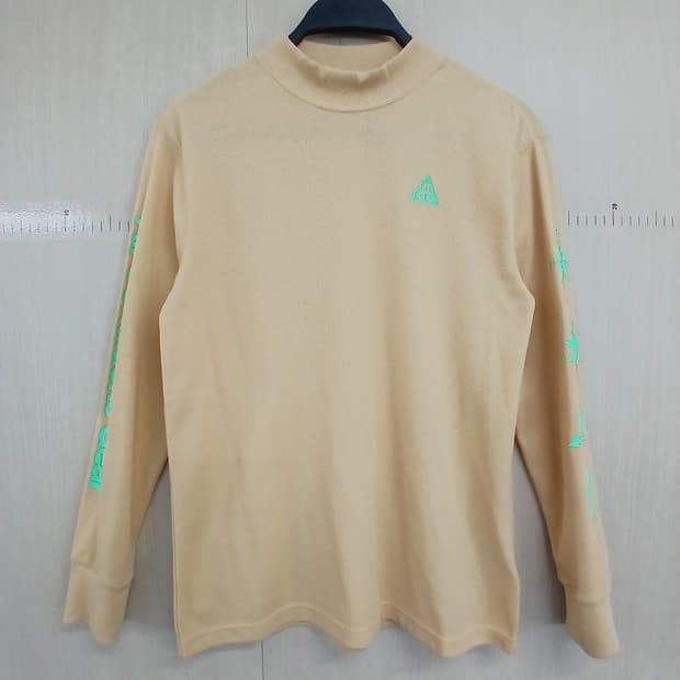 ACG 긴팔 티셔츠 베이지색