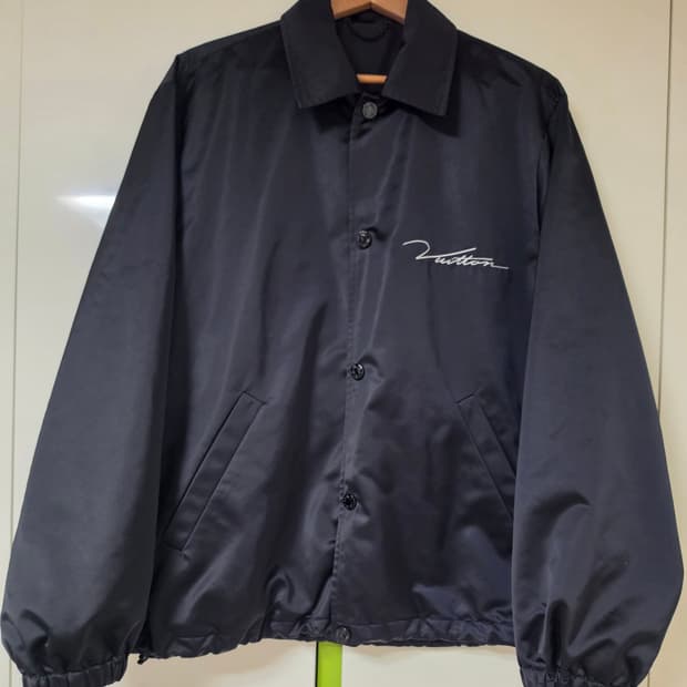 루이비통 블랙 버드 자켓 48사이즈 100사이즈
