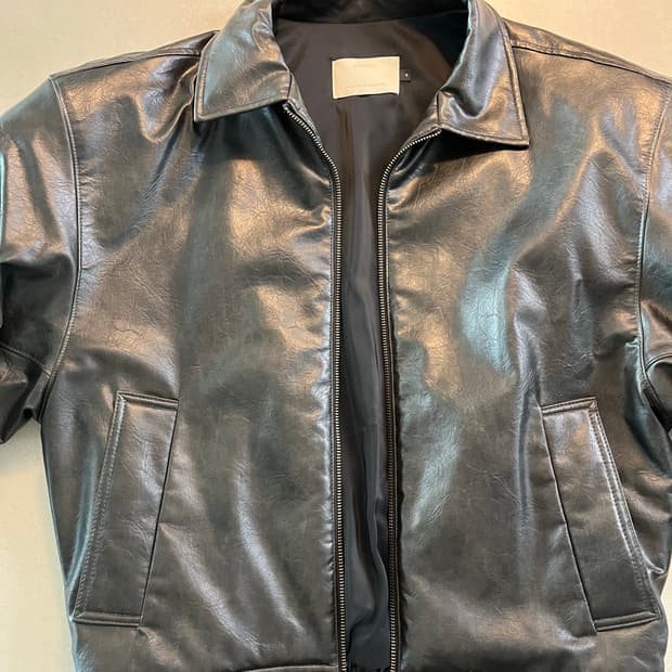 아모멘토 24FW 비건레더 블루종 블랙 색상 S사이즈