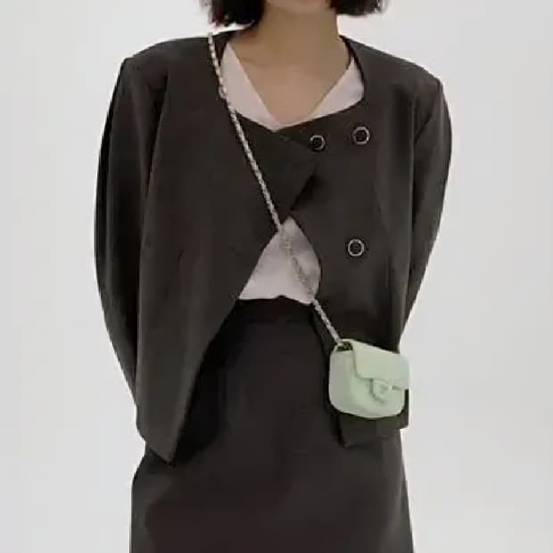 [새상품] 에이치모드 브리즈 크롭 자켓 : 브라운