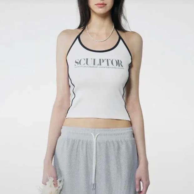 스컬프터(SCULPTOR) 클래식 로고 홀터넥 탑 화이트