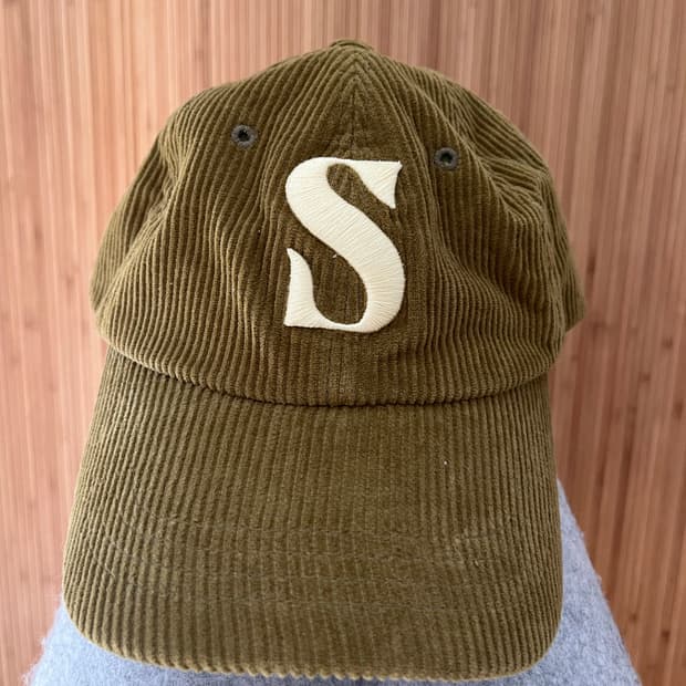 세터(SATUR) 스몰 S 로고 코듀로이 볼 캡