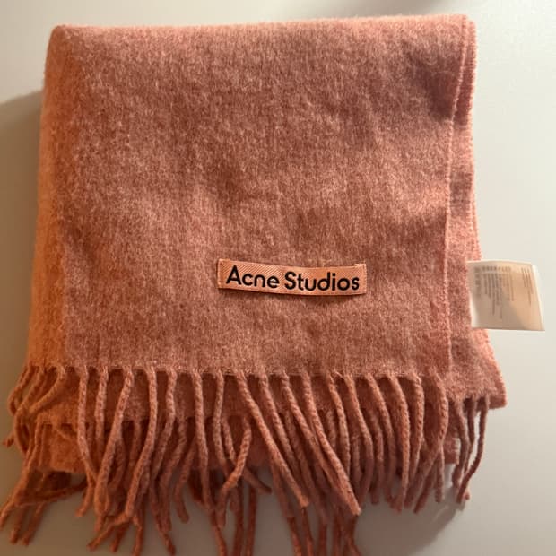 아크네스튜디오 머플러 로즈멜란지