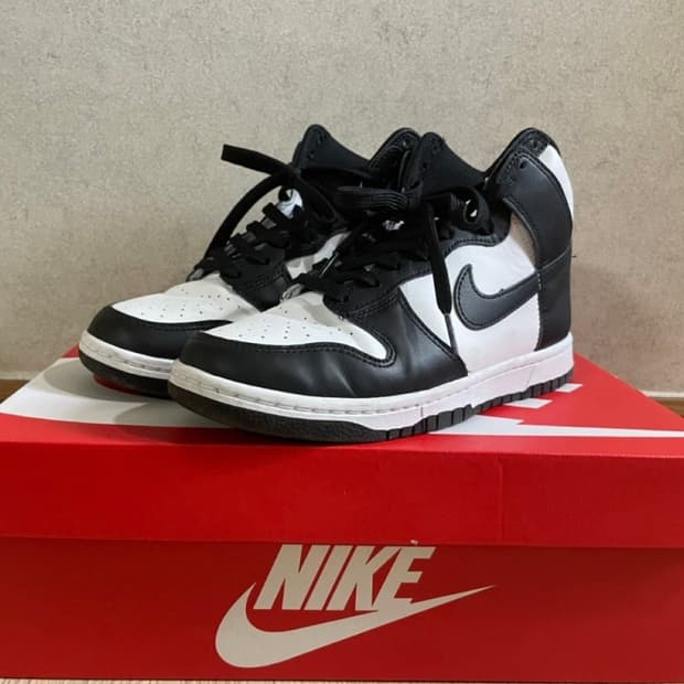 나이키 덩크 하이 블랙/화이트 250mm 남녀공용